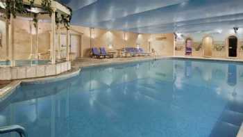 Cwrt Bleddyn Hotel & Spa