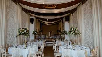 Rosedew Farm Holiday Cottages & Wedding Venue