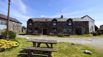 Ty Mawr Farm B&B and Self Catering Cottages