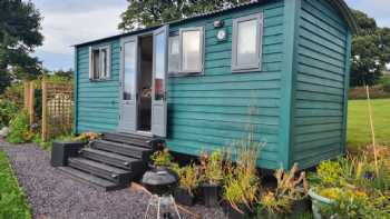 Bluebell Shepherds Hut, Menai