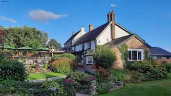 Greyhound Inn and Hotel Usk