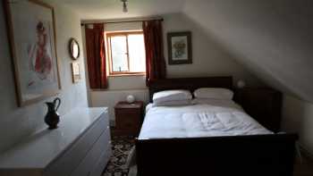 Ty'r Pwll Holiday Cottage