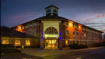 Holiday Inn Express Warwick - Stratford-Upon-Avon, an IHG Hotel