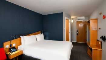 Holiday Inn Express Warwick - Stratford-Upon-Avon, an IHG Hotel