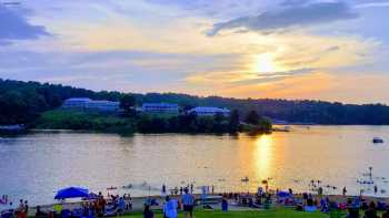 Doe Valley Lake