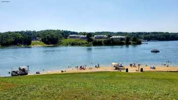 Doe Valley Lake