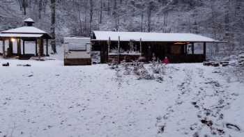 Geldlochhütte Waldkindergarten " Zum Gänsebrünnchen"