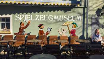 SPIELZEUGHAUS Freinsheim - Museum & Café (Bing-Museum)