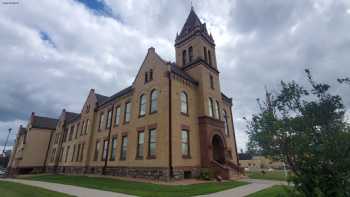 Kanabec County Court House