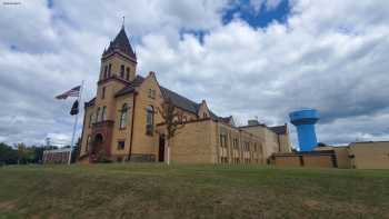 Kanabec County Court House