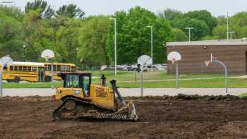 Le Sueur Henderson High School