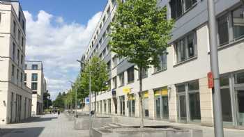 Wiener Platz Dresden, Euro Akademie