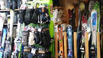 Schneesport Oberwiesenthal / Skischule / Verleih / Shop