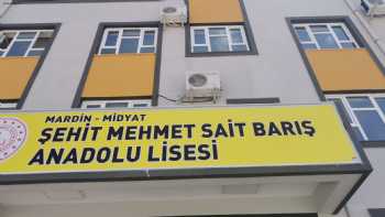 Şehit Mehmet Barış Anadolu lisesi