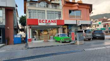 Umut Eczanesi