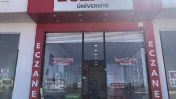 Universite Eczanesi