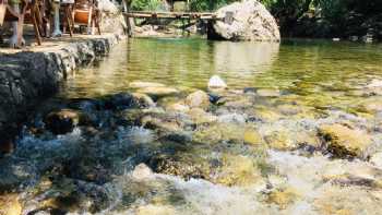 Samyeli canli Alabalık Restaurant kamil in yeri