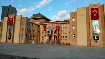 KIZILCAHAMAM TOKİ ANADOLU İMAM HATİP LİSESİ