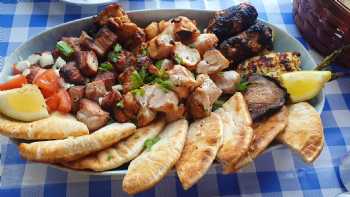 Lakis Greek Kitchen