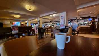 The Red Lion - JD Wetherspoon