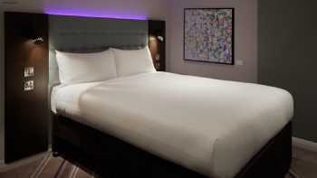 Premier Inn Oxford City Centre (Westgate) hotel