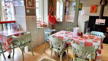 Laura’s Tilly Tearoom 