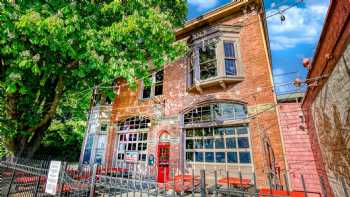 E9 Firehouse & Gastropub 