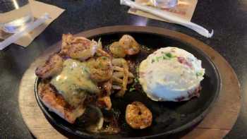 Applebee's Grill + Bar 