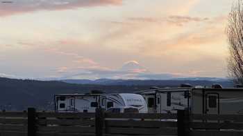 Blue Barn & RV Park 