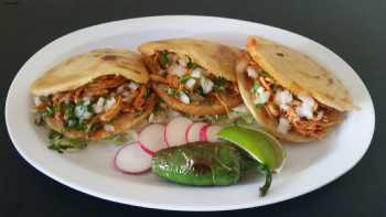 Taqueria la flama food truck