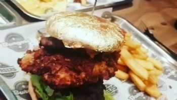 Holz Burger