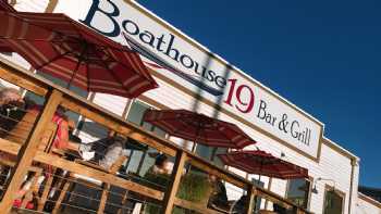 Boathouse 19