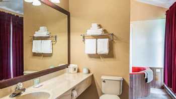 Quality Inn & Suites Frostburg-Cumberland