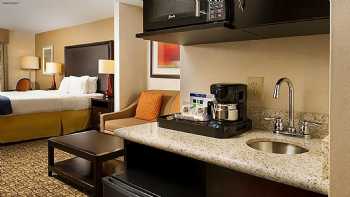 Holiday Inn Express & Suites Columbia East - Elkridge