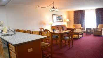 Fireside Inn & Suites at Lake Winnipesaukee