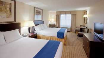 Holiday Inn Express & Suites Rochester, an IHG Hotel