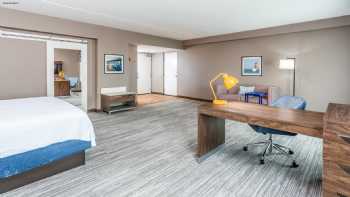 Hampton Inn & Suites Kittery