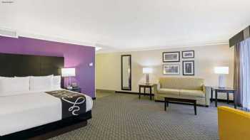 La Quinta Inn & Suites by Wyndham Boston-Andover