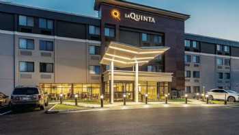 La Quinta Inn & Suites by Wyndham Salem NH