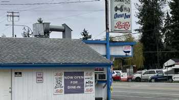 Highway 12 Drive-Inn