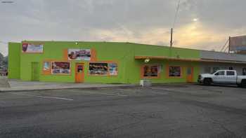 Los Primos Carniceria & Restaurant