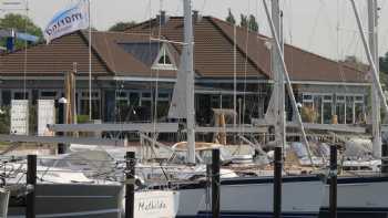 Pier 19 · Restaurant & Café · ancora Marina Neustadt