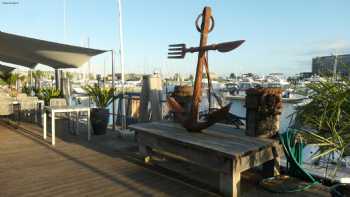 Pier 19 · Restaurant & Café · ancora Marina Neustadt