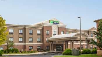 Holiday Inn Express Kansas City - at the Legends, an IHG Hotel