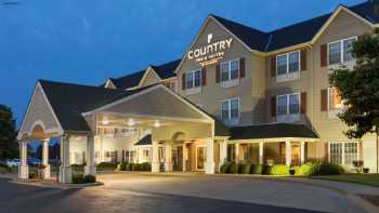 Country Inn & Suites by Radisson, Salina, KS