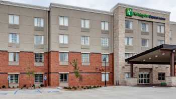 Holiday Inn Express & Suites Great Bend, an IHG Hotel