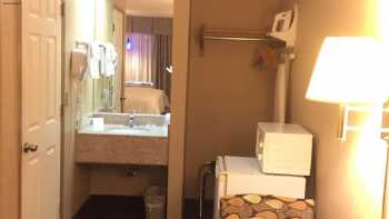 Americas Best Value Inn Garden City