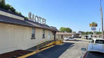 Budget Host Motel & RV Park