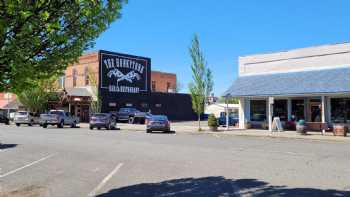 The HonkyTonk Bar and Restaurant