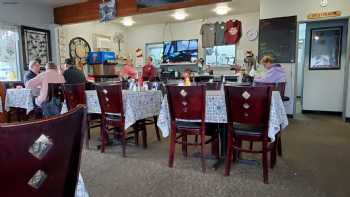 Halfway House Restaurant/Rv Pk